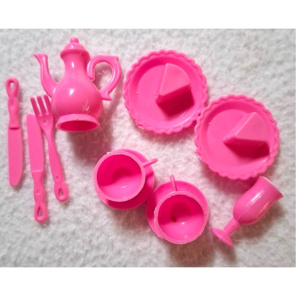 Barbie Size Pink Kitchen Accessories Cake Plates Cups Silverware Teapot Diorama
